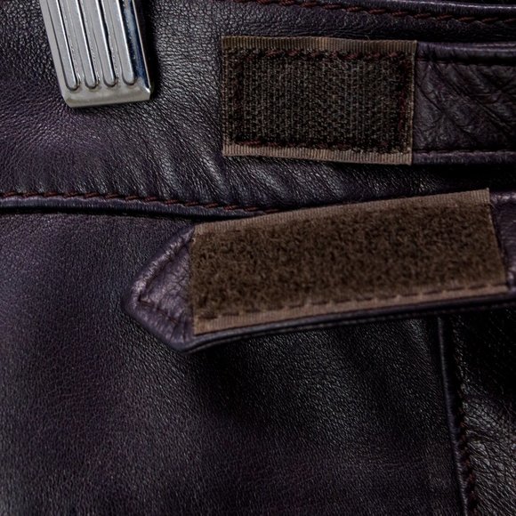 90s Gucci Aubergine Leather Pants - Picture 8 of 12